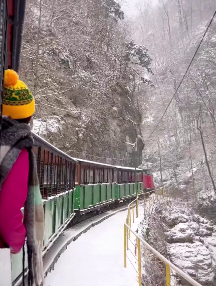 На Кубани в Гуамском ущелье выпал свежий снег