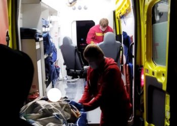 В Новороссийске вскрыли квартиру и нашли лежащую на полу пенсионерку