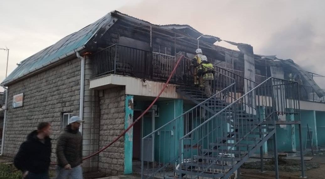 Из горящего пансионата на Кубани эвакуировали 54 человека