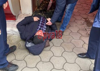 Соцсети: в наливайках Анапы травят посетителей, чтобы завладеть их документами