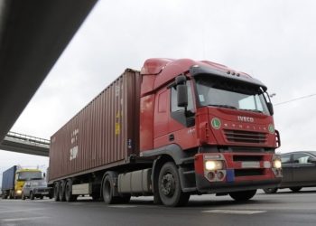 Перед Новым годом грузовики будут ездить по Краснодару по ночам