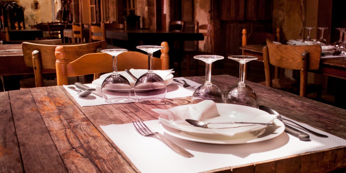 В Краснодаре бойцов СВО не пустили в бар из-за камуфляжной кофты с буквой Z