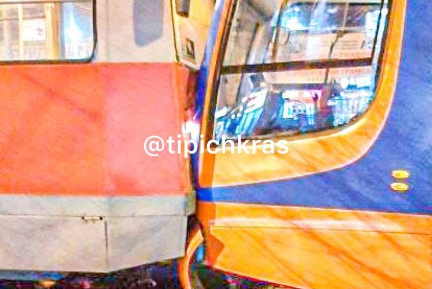 В Краснодаре столкнулись два трамвая