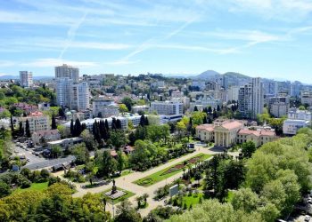 В Центральном районе Сочи благоустроили более 20 общественных пространств