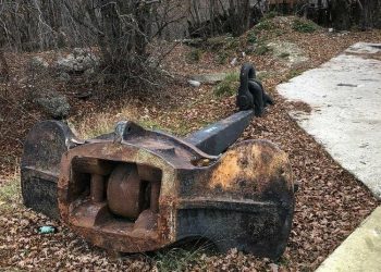 В горах Новороссийска нашли якорь от Летучего корабля