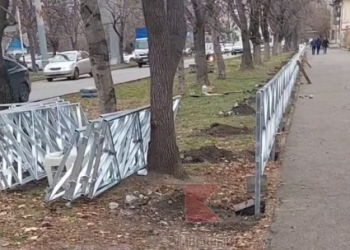 «На заборчики деньги есть»: жители Краснодара пожаловались на отсутствие освещения