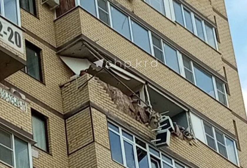 На балконе в Краснодаре взорвался самогонный аппарат