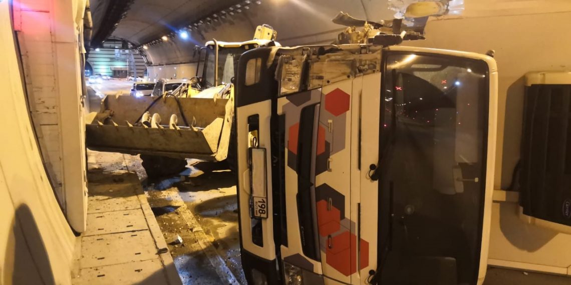 В тоннеле в Сочи, где произошло массовое ДТП, возобновилось движение