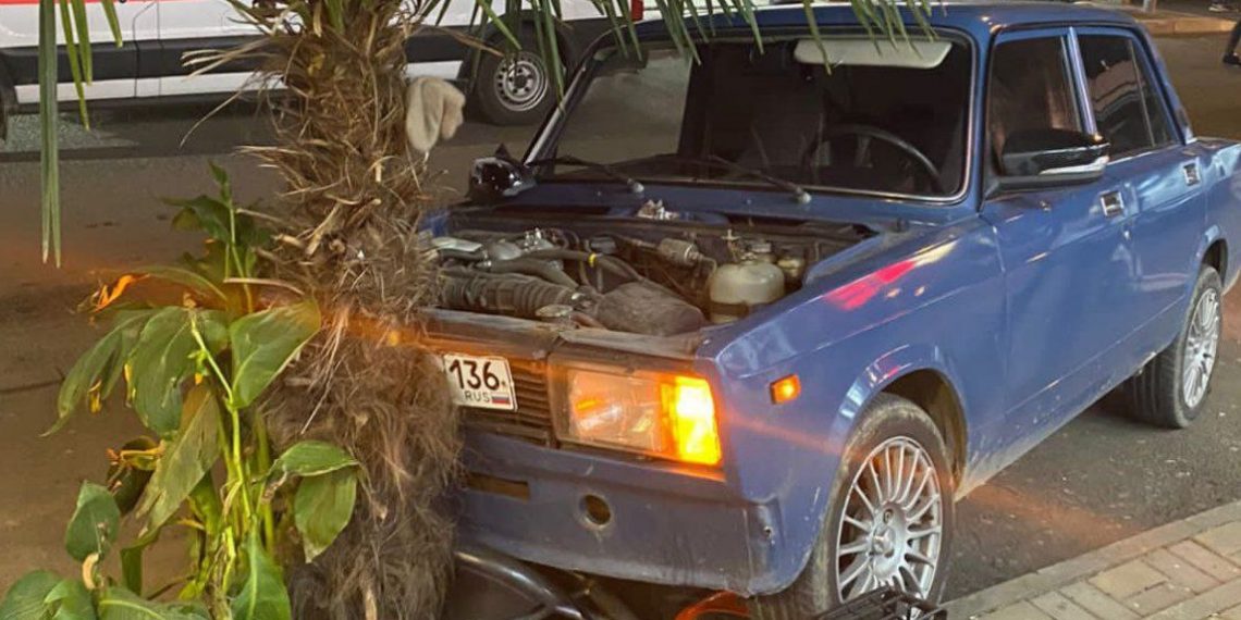 В Сириусе ВАЗ сбил 24-летнюю девушку