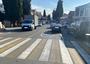 В Сочи Hyundai Solaris сбил 10-летнюю девочку