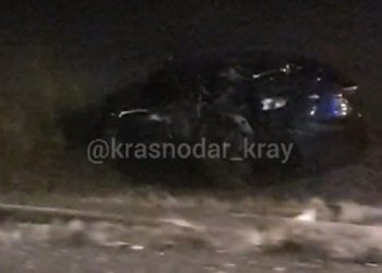 На Кубани фура врезалась в Kia: пострадали водитель и ребенок