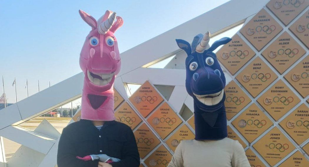 В Сириусе полицейские поймали двух единорогов