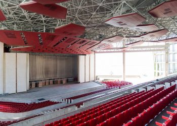 В Сочи ремонтируют концертный зал «Фестивальный»