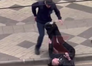 В Краснодаре мужчина ранил ножом человека и избил ногами