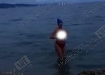 Моржиха из Новороссийска с обнаженной грудью сделала важное заявление