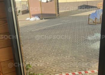 В Сочи из окна отеля «Пулман» загадочным образом выпала девушка