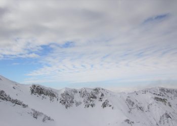 В Сочи сотрудника курорта накрыло лавиной