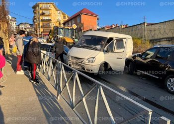 В Сочи из-за массовой аварии на улице Тимирязева возникла огромная пробка