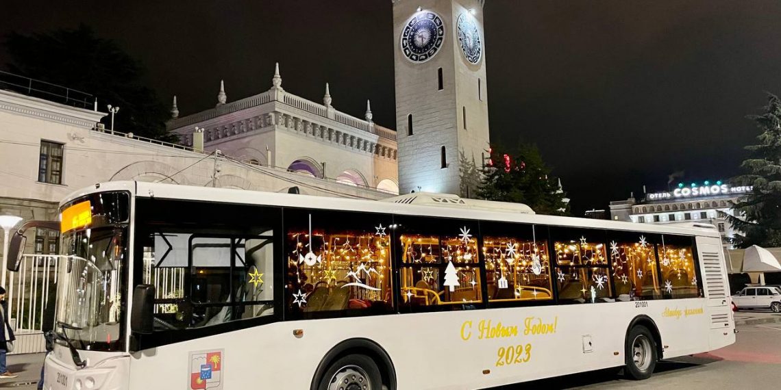 В Сочи с 6 на 7 января автобусы будут ходить дольше обычного