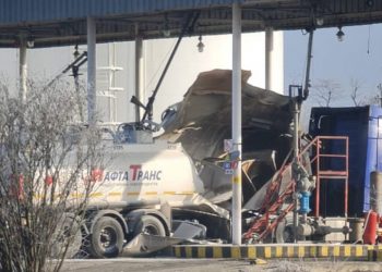 На Кубани из-за разгерметизации емкости бензовоза пострадал мужчина