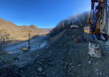 В Сочи начали ремонтировать два участка федеральной трассы