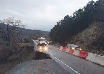 На трассе Джубга – Сочи ограничили движение грузовиков