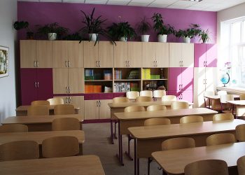 В двух городах Кубани решили отменить уроки в школах 8 февраля