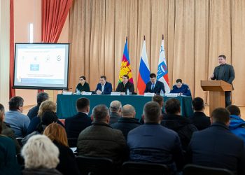 Копайгородский встретился с жителями села Прогресс