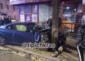 В Краснодаре в жестком ДТП на оживленном перекрестке пострадали люди