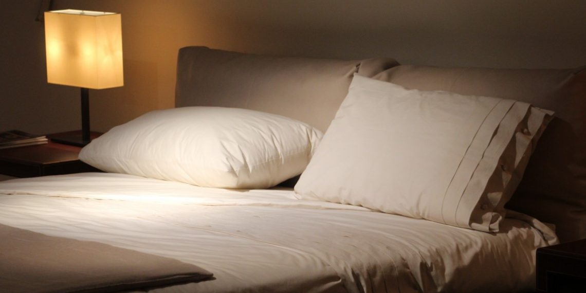 В Сочи готовы платить по 100 тысяч в месяц за сон на работе