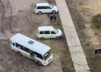 В Краснодаре маршрутки объезжают пробки по тротуарам