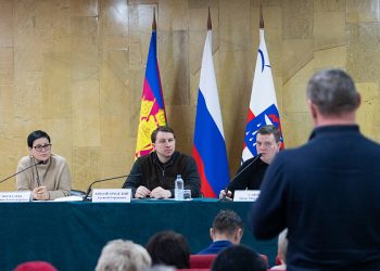 Копайгородский встретился с жителями микрорайона Благодать