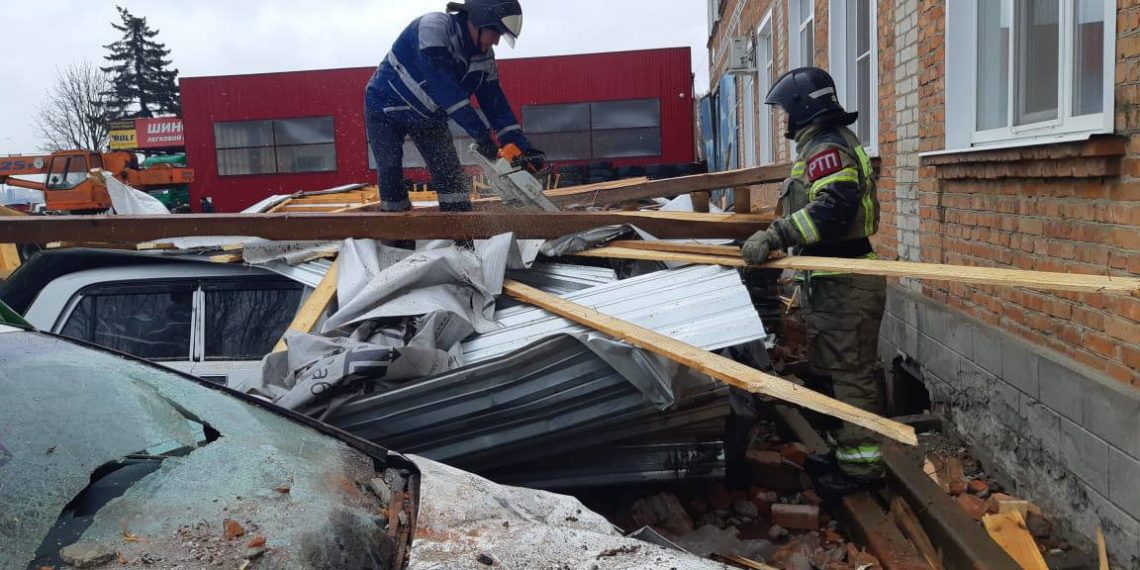 На Кубани в Тимашевске сорвало крышу