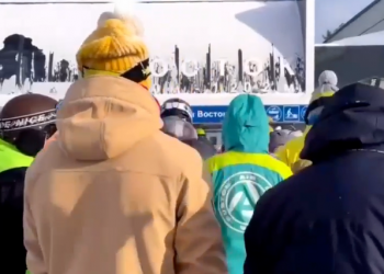 Сочинцам показали мужчину, у которого на голове вырос половой орган