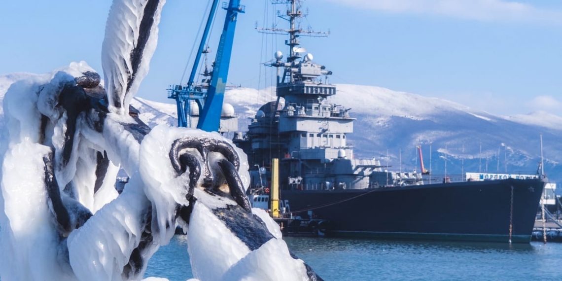 На Кубани запечатлели природный музей ледяных скульптур под открытым небом