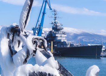 На Кубани запечатлели природный музей ледяных скульптур под открытым небом