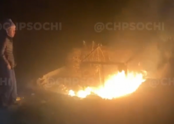 В Сочи мужчина поджег мусор для согрева тела и прославился