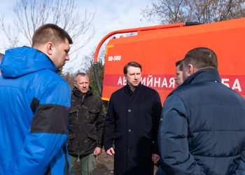 Копайгородский провел заседание оперштаба на месте аварии в Лоо