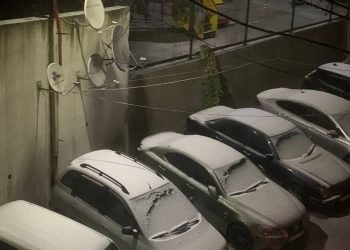 В Сочи и в Краснодаре в воскресенье вечером пошёл снег