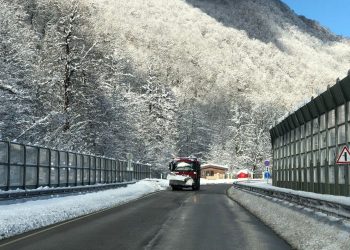 В Сочи полностью расчистили снег на дорогах