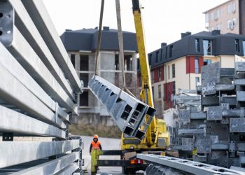 В Сочи расселяют 53 аварийных дома