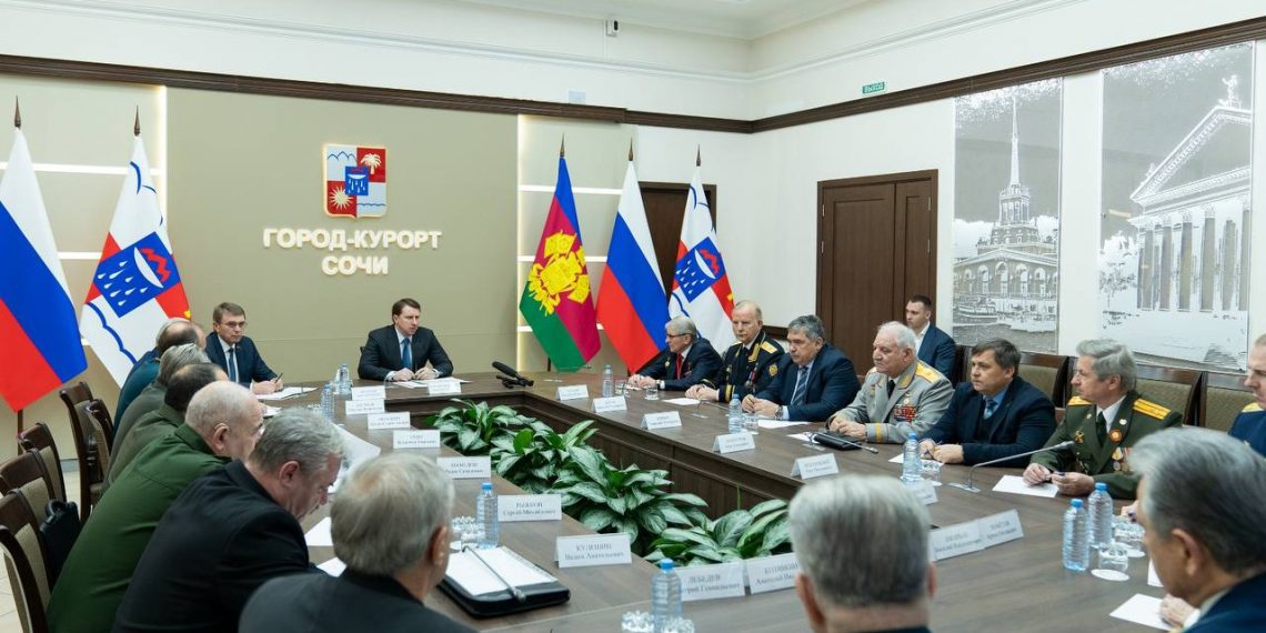 Копайгородский встретился с советом «Офицерского собрания»