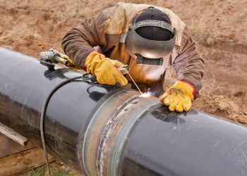 В Краснодаре ликвидируют аварию, оставившую без тепла шесть улиц