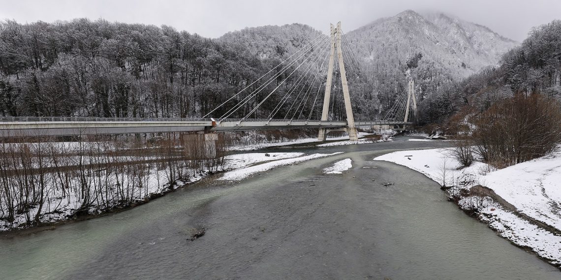 В Сочи в ночь на 18 февраля на 5 часов перекроют трассу Адлер-Красная Поляна