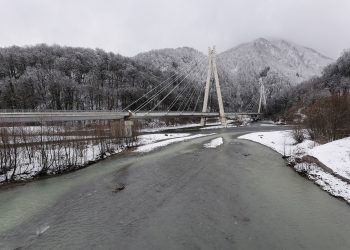 В Сочи в ночь на 18 февраля на 5 часов перекроют трассу Адлер-Красная Поляна