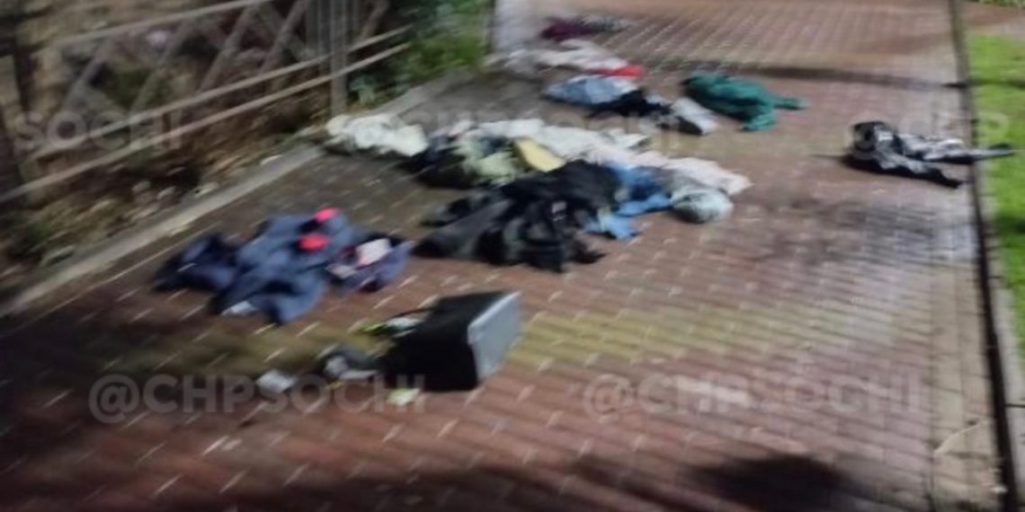 «Через час будут в постели шуметь»: в Сочи из окна эротично выбрасывали белье