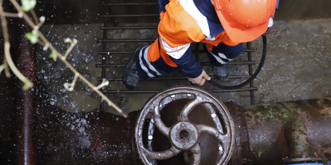 В сочинском поселке Лоо поврежденный оползнем водовод восстановили 23 февраля