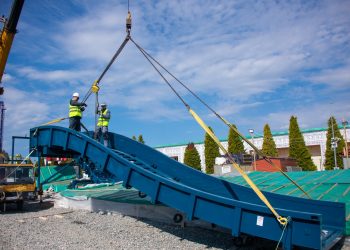 В Сочи Парке началась установка экстремального водного аттракциона