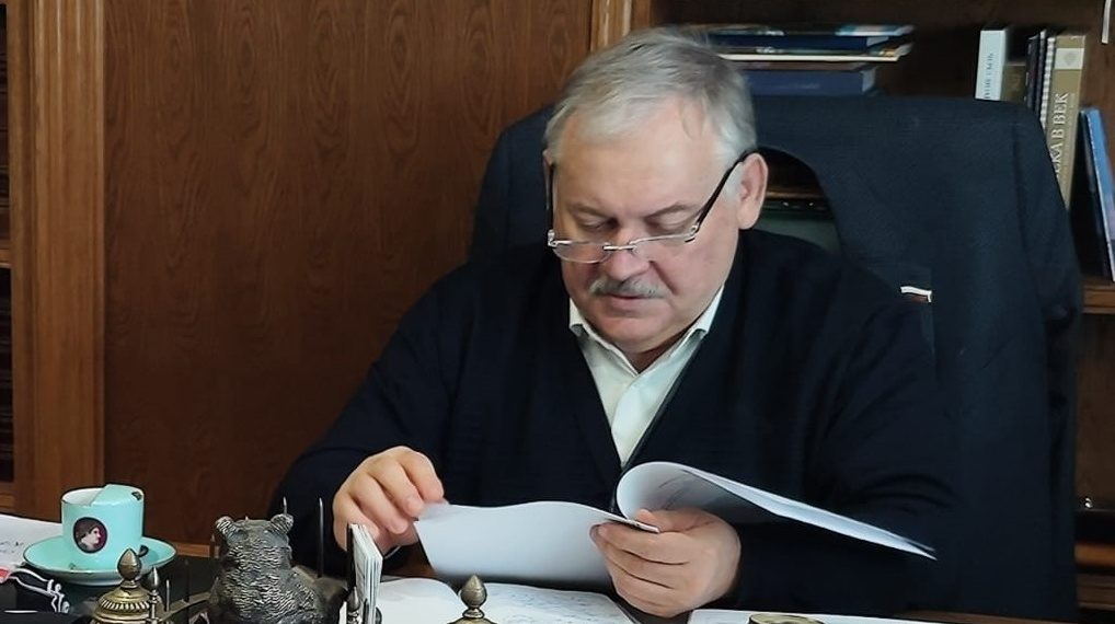 Константин Затулин помогает жителям Сочи, пострадавшим от действий мошенников