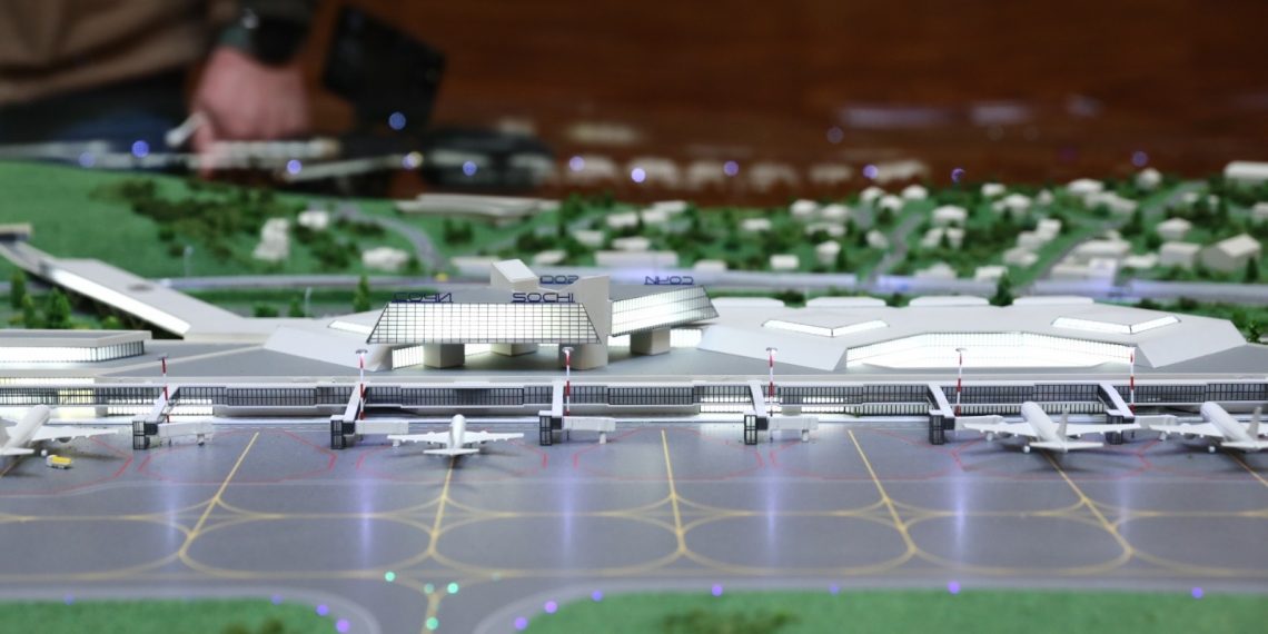 Копайгородскому и Кондратьеву показали проект нового терминала аэропорта Сочи